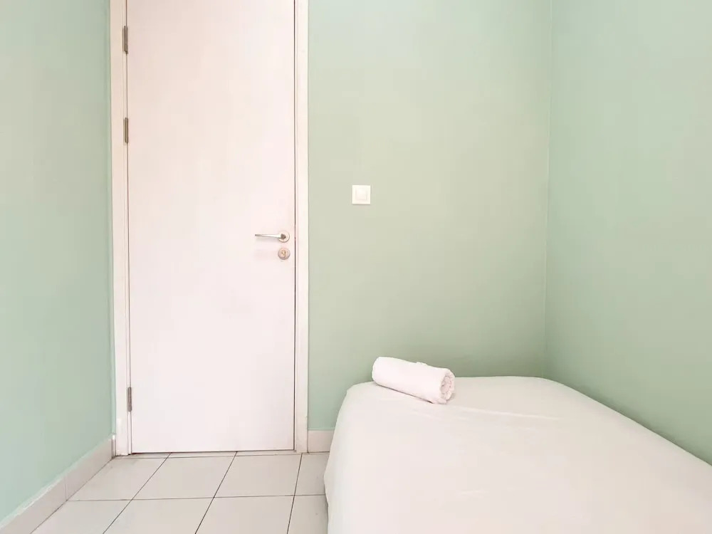 Бекаси: Modern And Nice 2Br At Patraland Urbano Apartment
