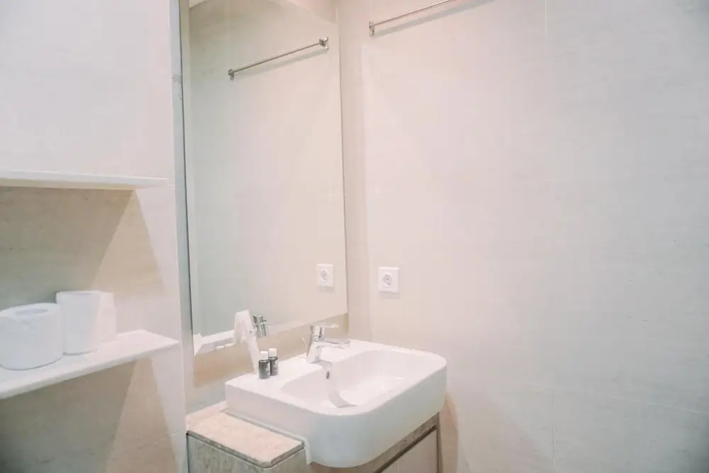 Джакарта: Homey And Warm Studio At 28Th Floor Gold Coast Apartment