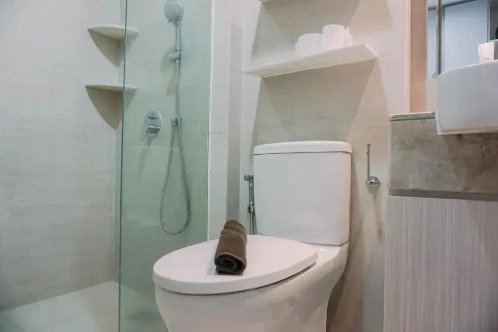 Джакарта: Homey And Warm Studio At 28Th Floor Gold Coast Apartment