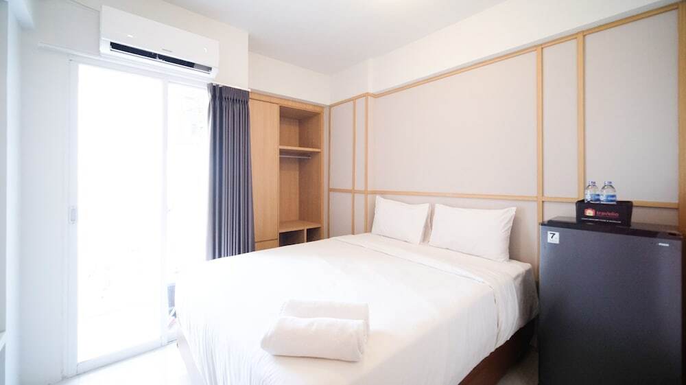 Сидоарджо: Simple And Tidy Studio Apartment At Suncity Residence