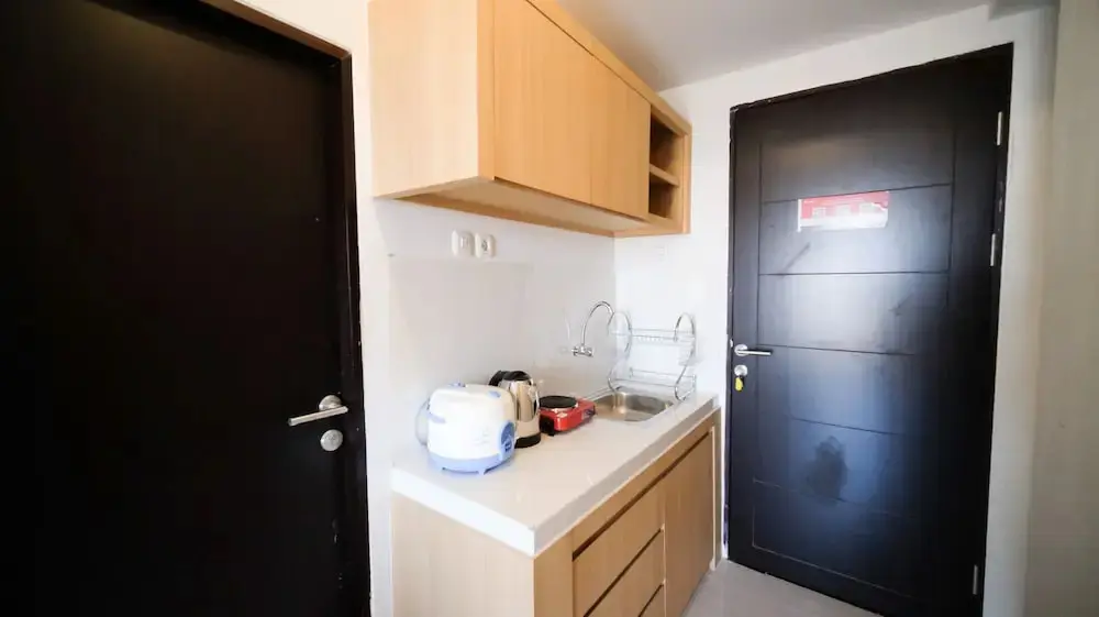 Сидоарджо: Simple And Tidy Studio Apartment At Suncity Residence