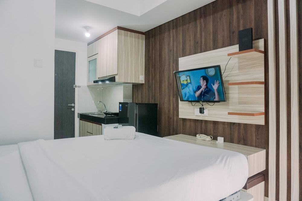 Legok: Homey And Relaxing Studio Serpong Garden Apartment