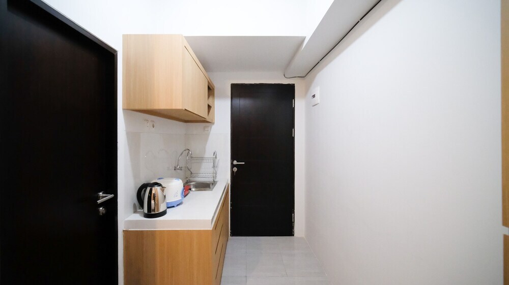 Сидоарджо: Good Location And Best Deals Studio Apartment At Suncity Residence