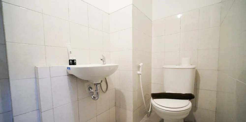 Сидоарджо: Good Location And Best Deals Studio Apartment At Suncity Residence
