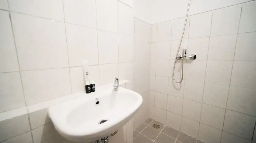 Сидоарджо: Comfy And Spacey 2Br Apartment At Suncity Residence