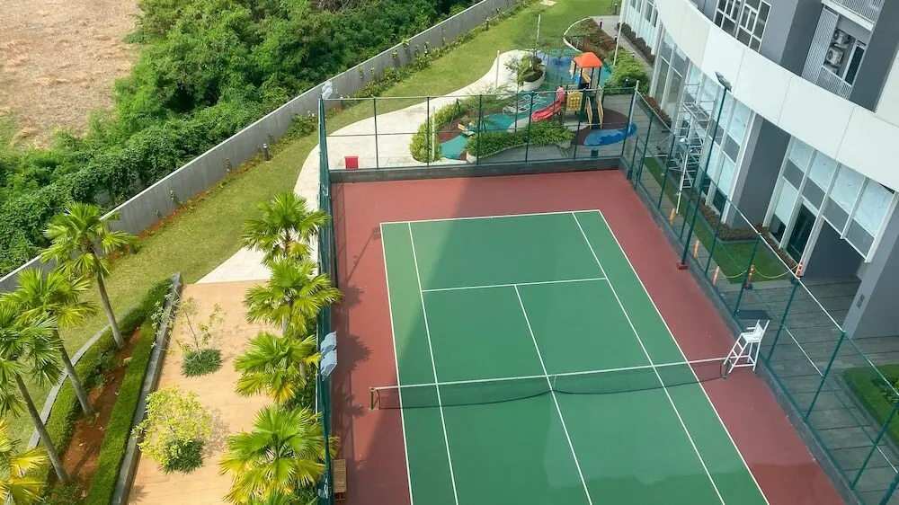 Джакарта: Homey And Warm 1Br At Ciputra International Apartment