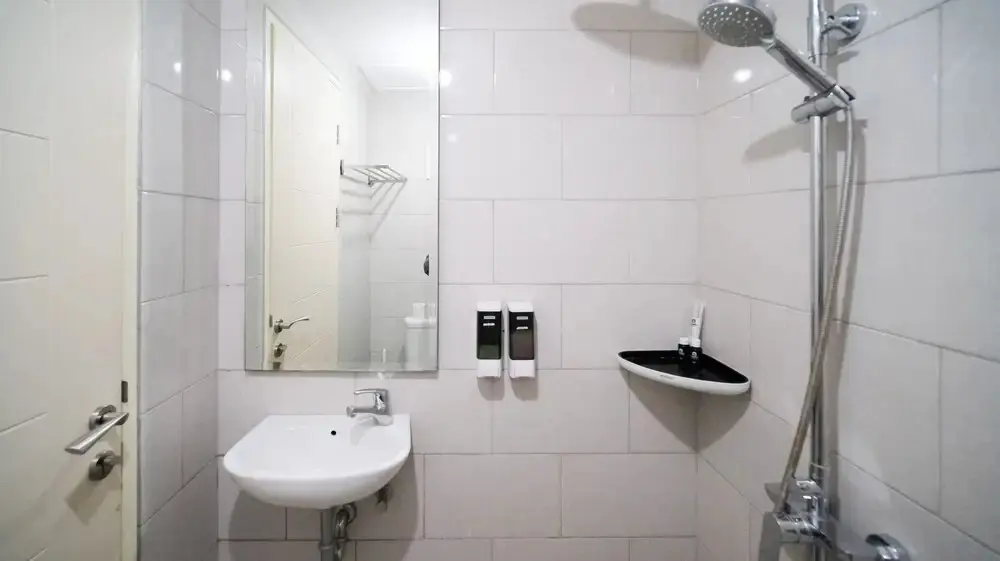 Сурабая: Modern And Cozy Studio At Benson Supermall Mansion Apartment
