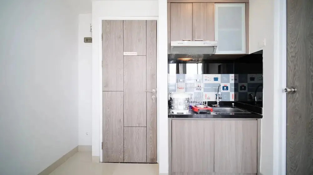 Сурабая: Clean And Cozy Stay Studio At Taman Melati Surabaya Apartment