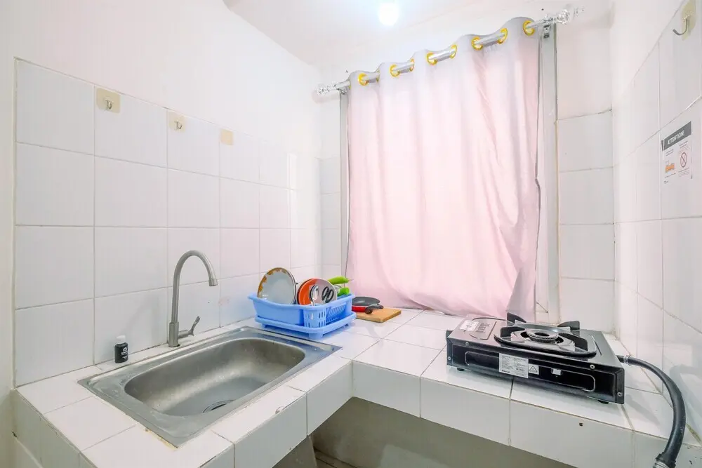 Бекаси: Simply Look Studio At Mont Blanc Bekasi Apartment