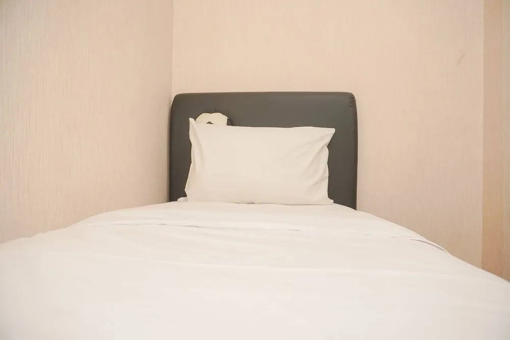 Джакарта: Cozy 2Br Green Pramuka City Apartment Near Shopping Mall