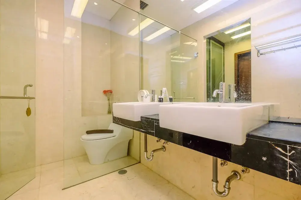 Джакарта: Homey Penthouse 3Br With Extra Room Kemang Village Apartment