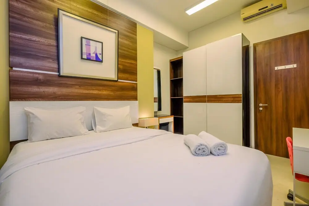 Джакарта: Homey Penthouse 3Br With Extra Room Kemang Village Apartment