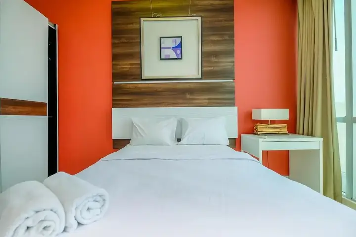 Джакарта: Homey Penthouse 3Br With Extra Room Kemang Village Apartment