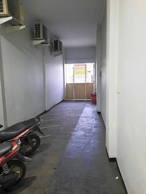 Тангеранг: OYO Life 92781 Kost Parung Serab Syariah