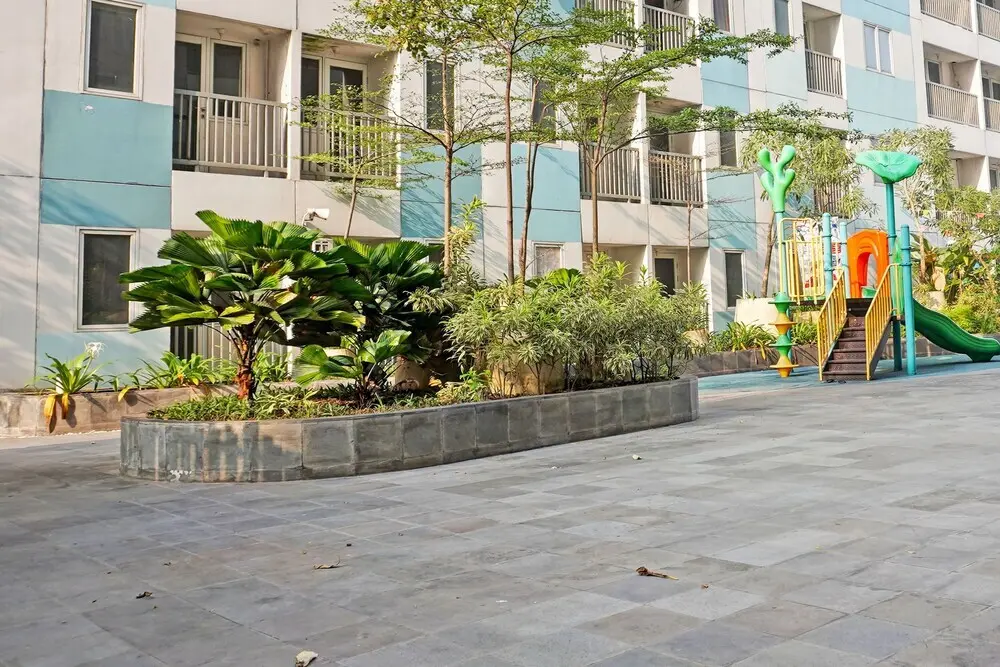 Караванг: OYO Life 92962 Apartement Sentraland