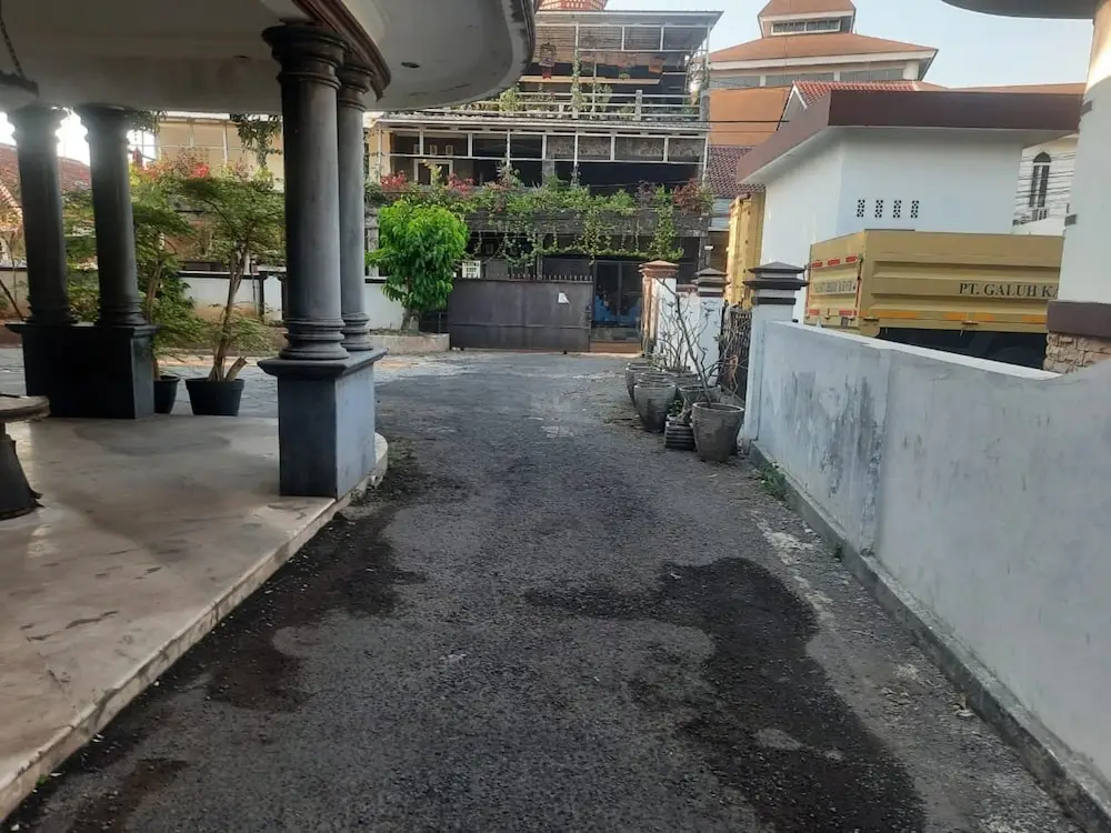 Караванг: OYO Life 93160 Kost Jenny Karawang