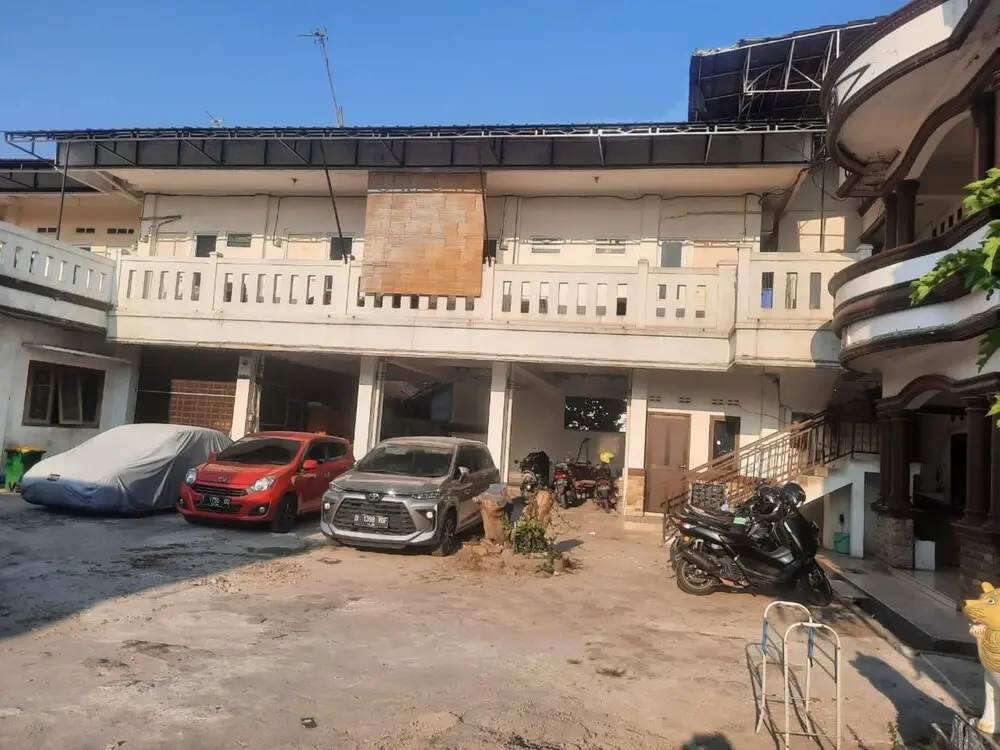 Караванг: OYO Life 93160 Kost Jenny Karawang