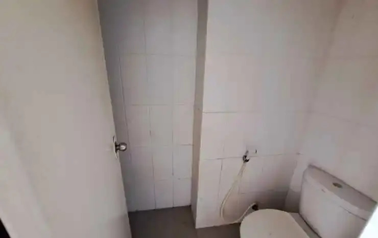 Караванг: OYO 93362 Apartement Sentraland Karawang By Agung Rent