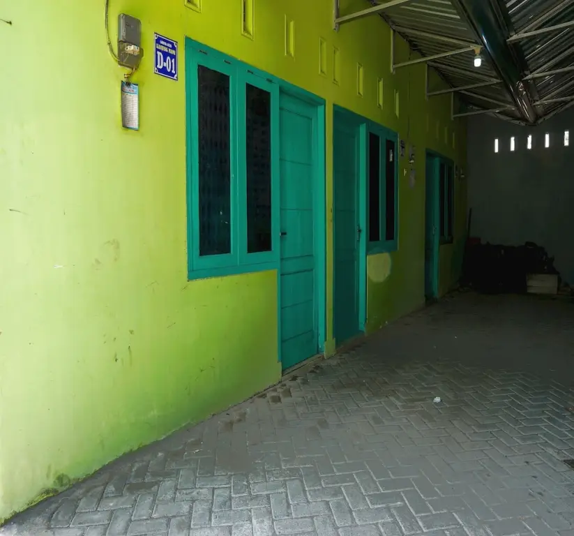 Маланг: Spot On 93382 Gajayana Kost Female Only Syariah