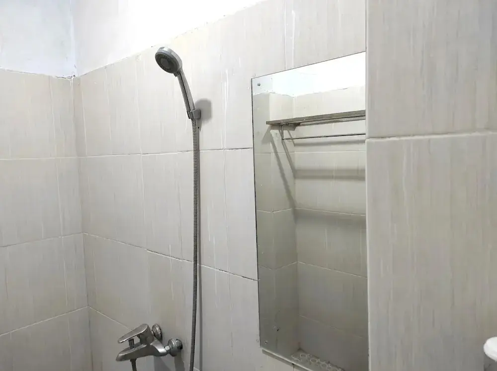 Мамуджу: OYO 93411 Syariah Hotel Tomborang