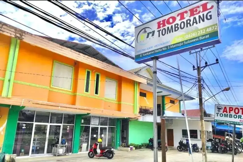 Мамуджу: OYO 93411 Syariah Hotel Tomborang