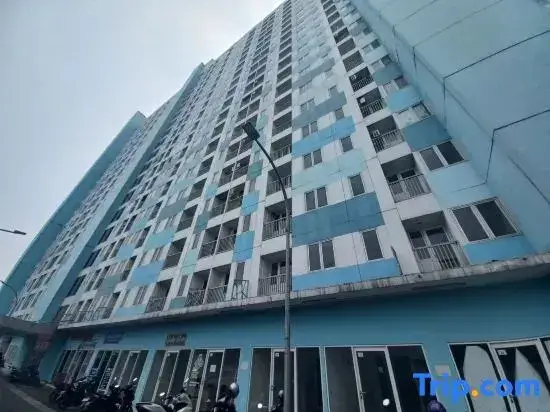 Караванг: OYO 93373 Apartement Sentraland Karawang By Gs