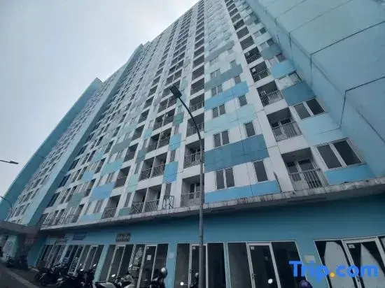 Караванг: OYO 93373 Apartement Sentraland Karawang By Gs