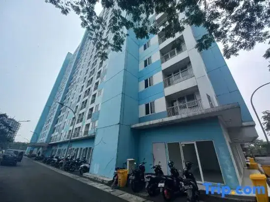 Караванг: OYO 93373 Apartement Sentraland Karawang By Gs