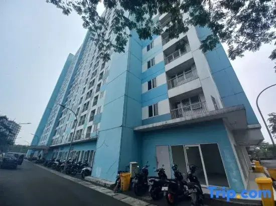 Караванг: OYO 93373 Apartement Sentraland Karawang By Gs