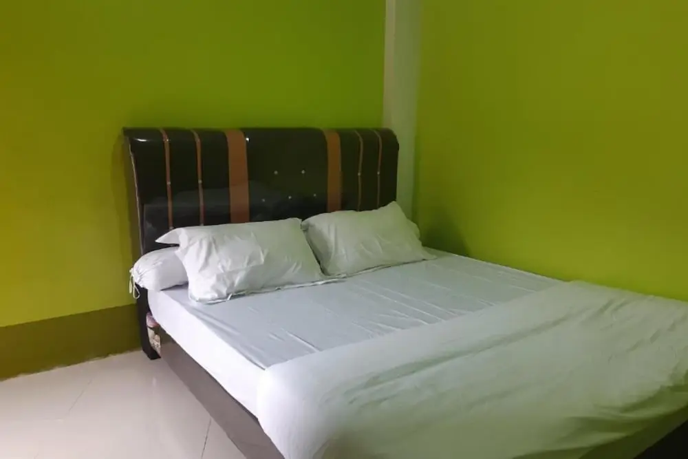 Медан: Oyo 3487 Es Em Je Residence
