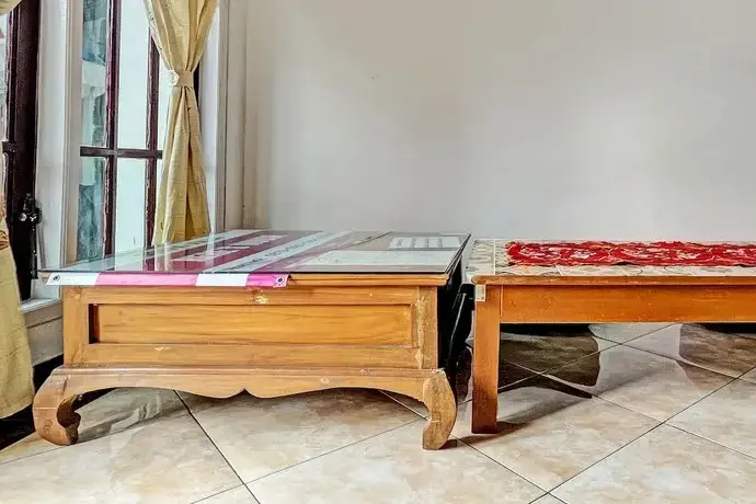 Джомбанг: OYO 93422 Villa Tirto