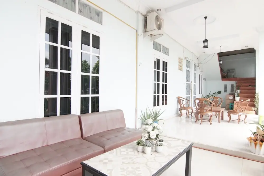 Пеканбару: OYO 93457 White House Syariahnearoyo 93457 White House Syariah