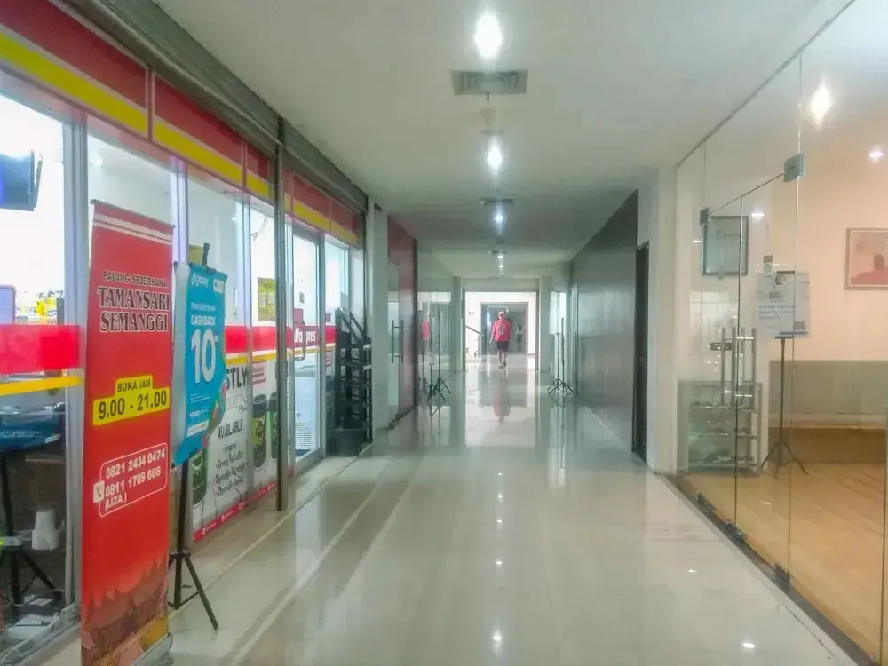 Джакарта: Modern And Homey 1Br At Tamansari Semanggi Apartment