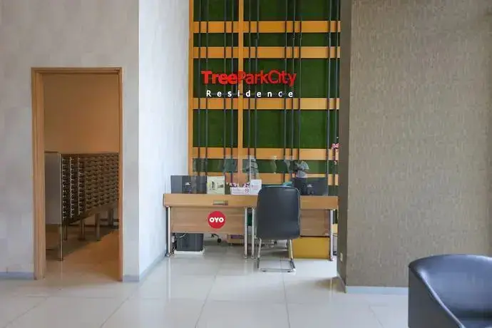 Тангеранг: OYO 93432 Tree Room Hotel