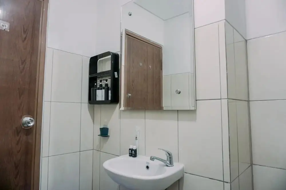 Южный Тангеранг: Good Deal And Cozy 2Br At Apartment Amazana Serpong