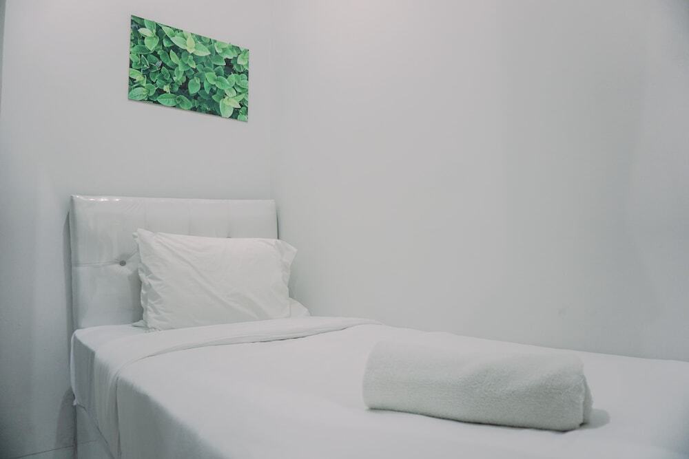 Good Deal And Cozy 2Br At Apartment Amazana Serpong — фото 1