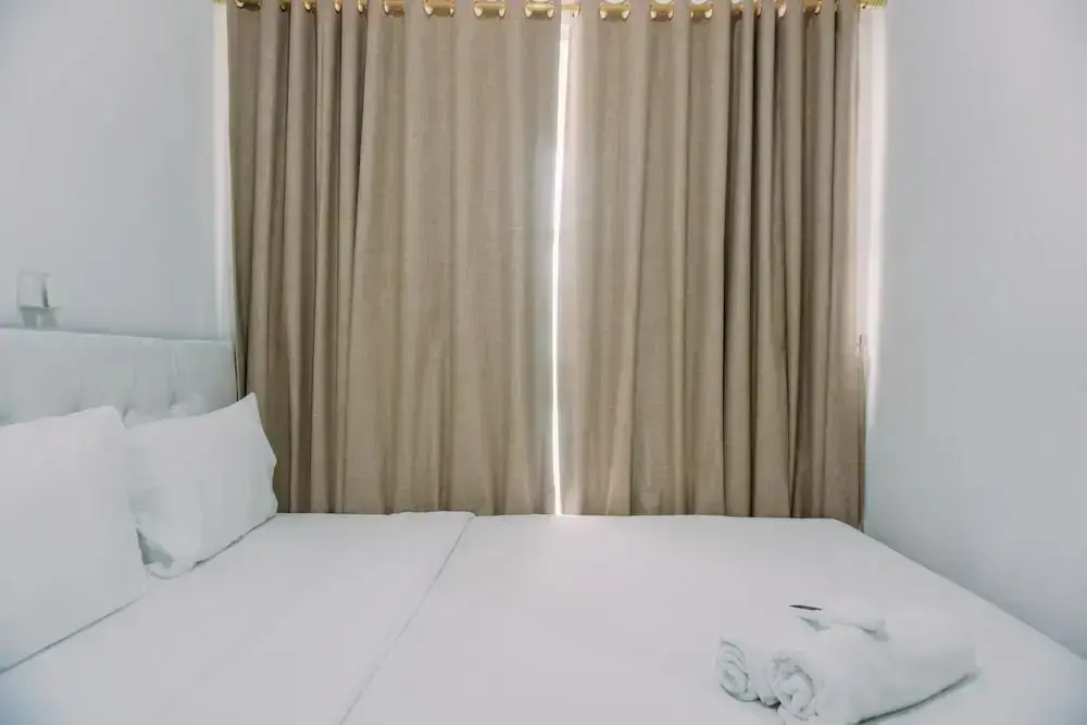 Южный Тангеранг: Good Deal And Cozy 2Br At Apartment Amazana Serpong