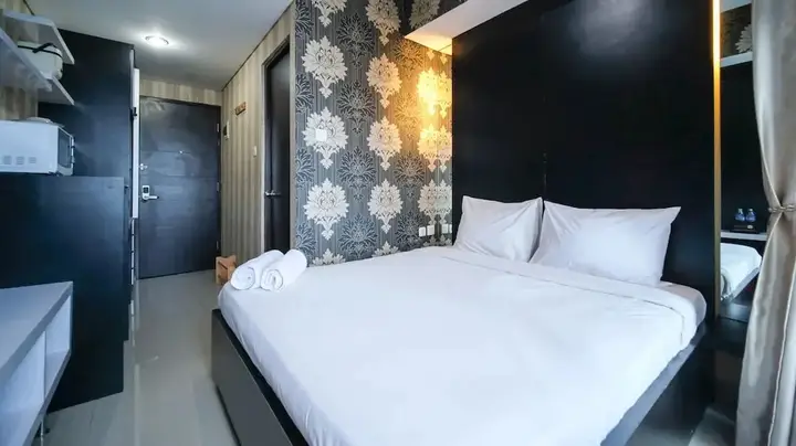 Сурабая: Nice And Clean Studio No Kitchen At Tamansari Papilio Apartment