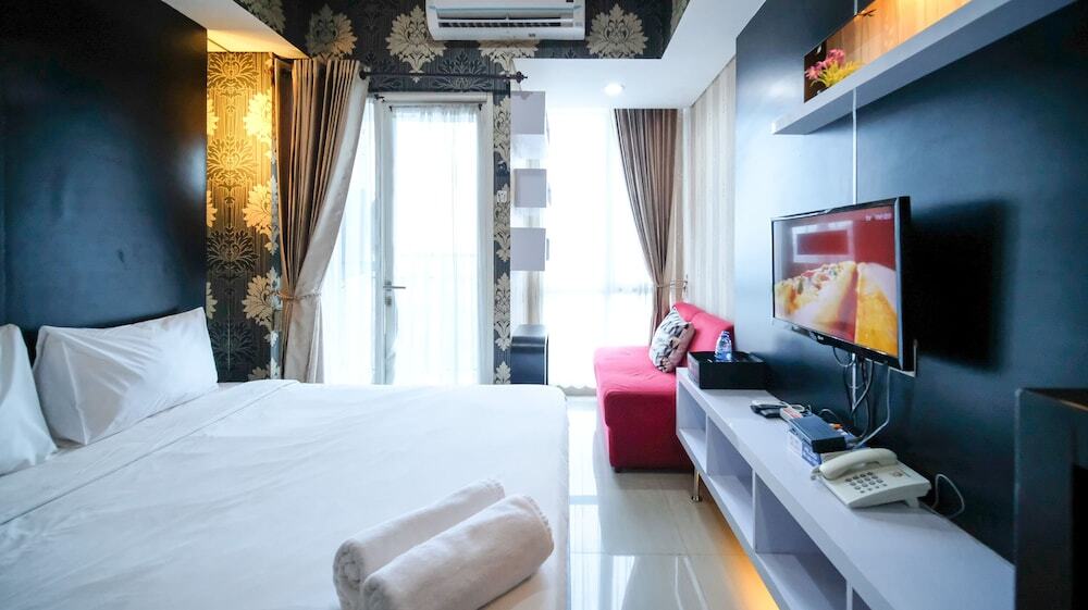 Сурабая: Nice And Clean Studio No Kitchen At Tamansari Papilio Apartment