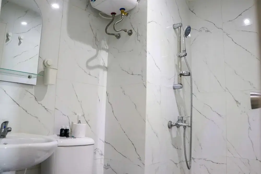 Бандунг: Brand New 2Br Apartment At Grand Asia Afrika