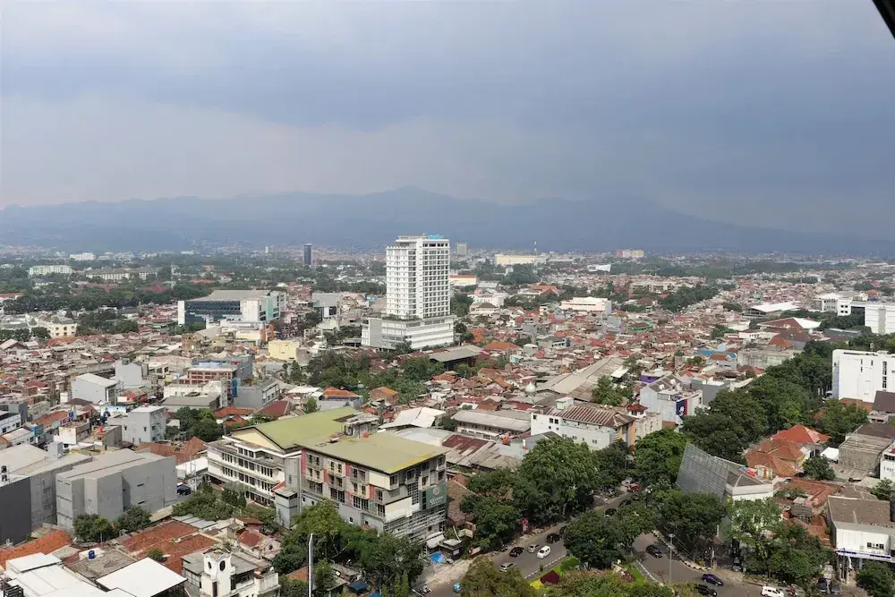 Бандунг: Brand New 2Br Apartment At Grand Asia Afrika