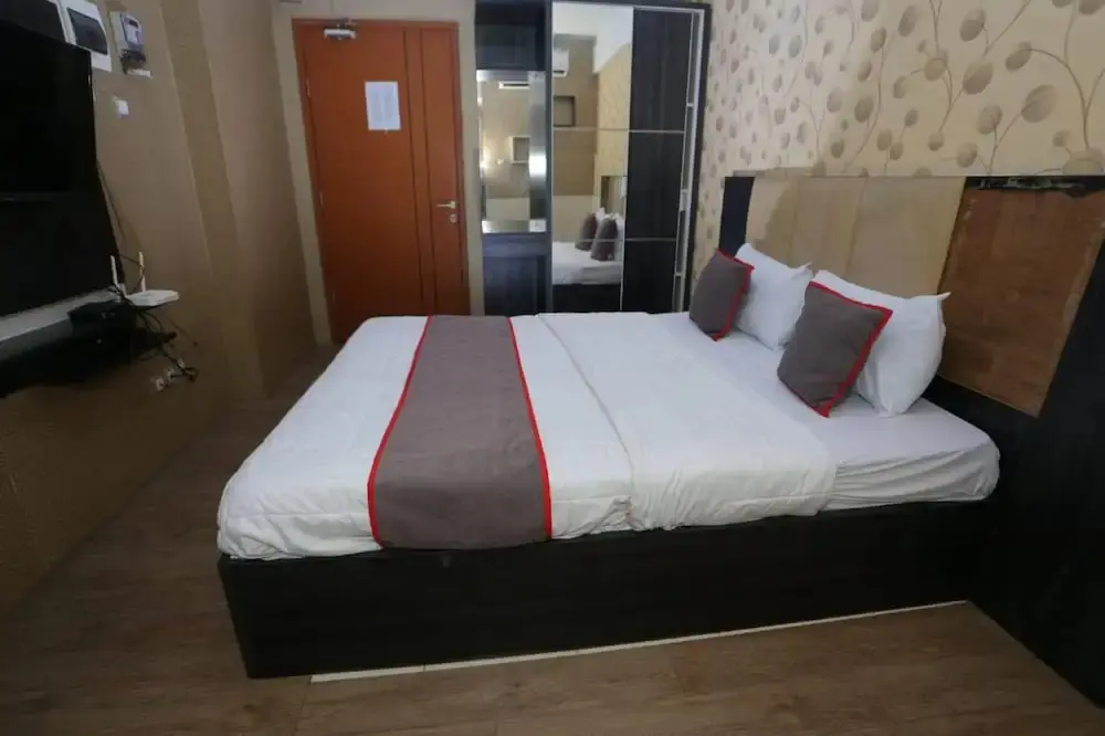 Южный Тангеранг: Aurora Rooms at Green Lake View Apartment