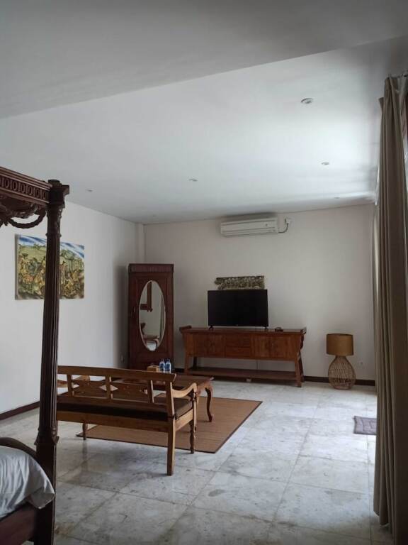 Кута: Soleil Suites Petitenget By the jero 18