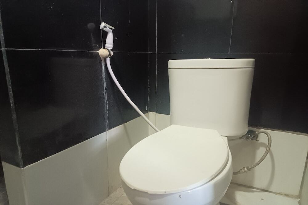 Сентани: OYO 93485 Hotel Kenzie Sentani