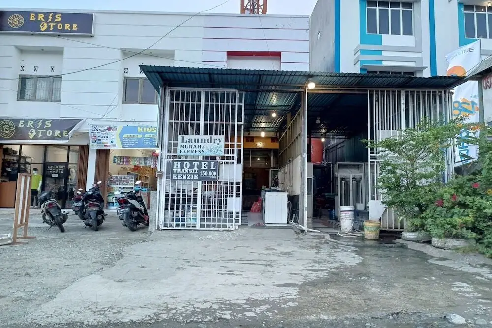 Сентани: OYO 93485 Hotel Kenzie Sentani