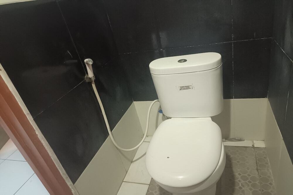Сентани: OYO 93485 Hotel Kenzie Sentani