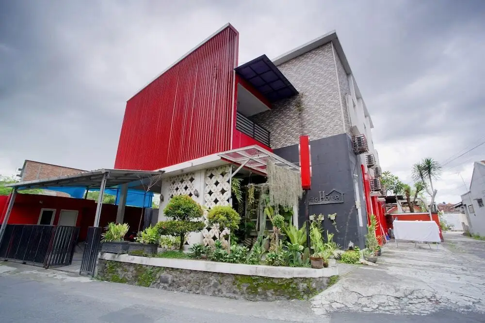 Ngaglik: Zaira Residence By Occupied