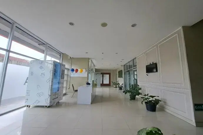 Бандунг: OYO 93481 Apartement Grand Asia Afrika