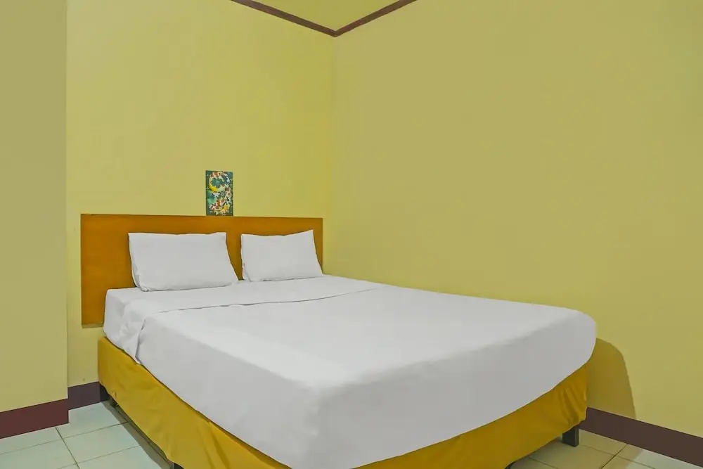 Гарут: OYO 93523 Penginapan Laras Paminggir