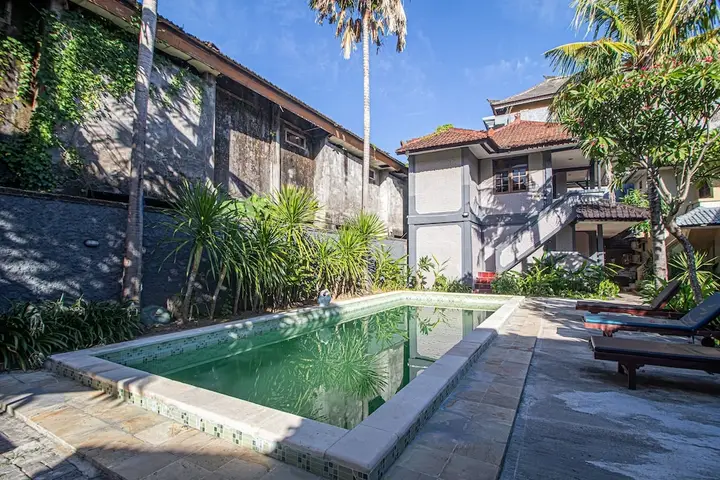Кута: Capital O 93486 Anna Inn Kuta